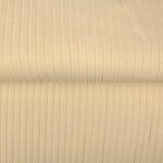 Beige triibuline kangas rullil