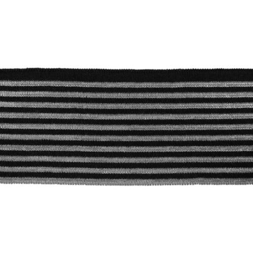 Must-valge triibuline kangas detailvaade