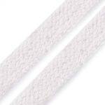 Valged puuvillased kingapaelad lähivaates