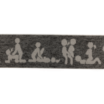 Inimesefiguurid hallil mustrilisel kangal