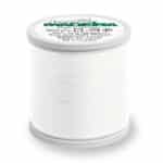 Valge õmblusniit rullil