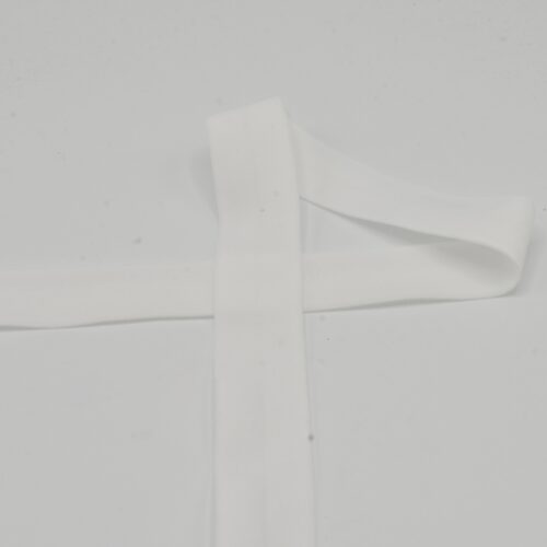 Valge elastne kangapael tekstiilitöödeks