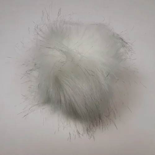 Valge koheva karvaga võtmehoidja pompon