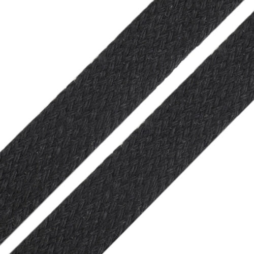 Mustad puuvillased kingapaelad lähivaates