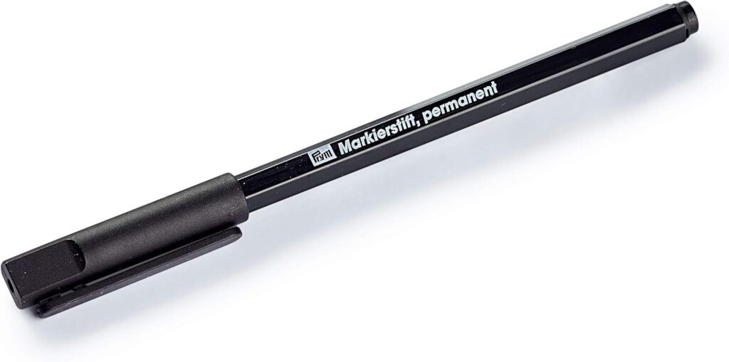 Must püsiv marker kaanega