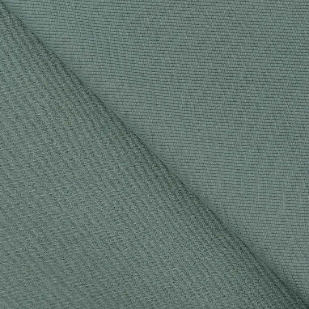 Roheline soonikkoes kangas lähivaates