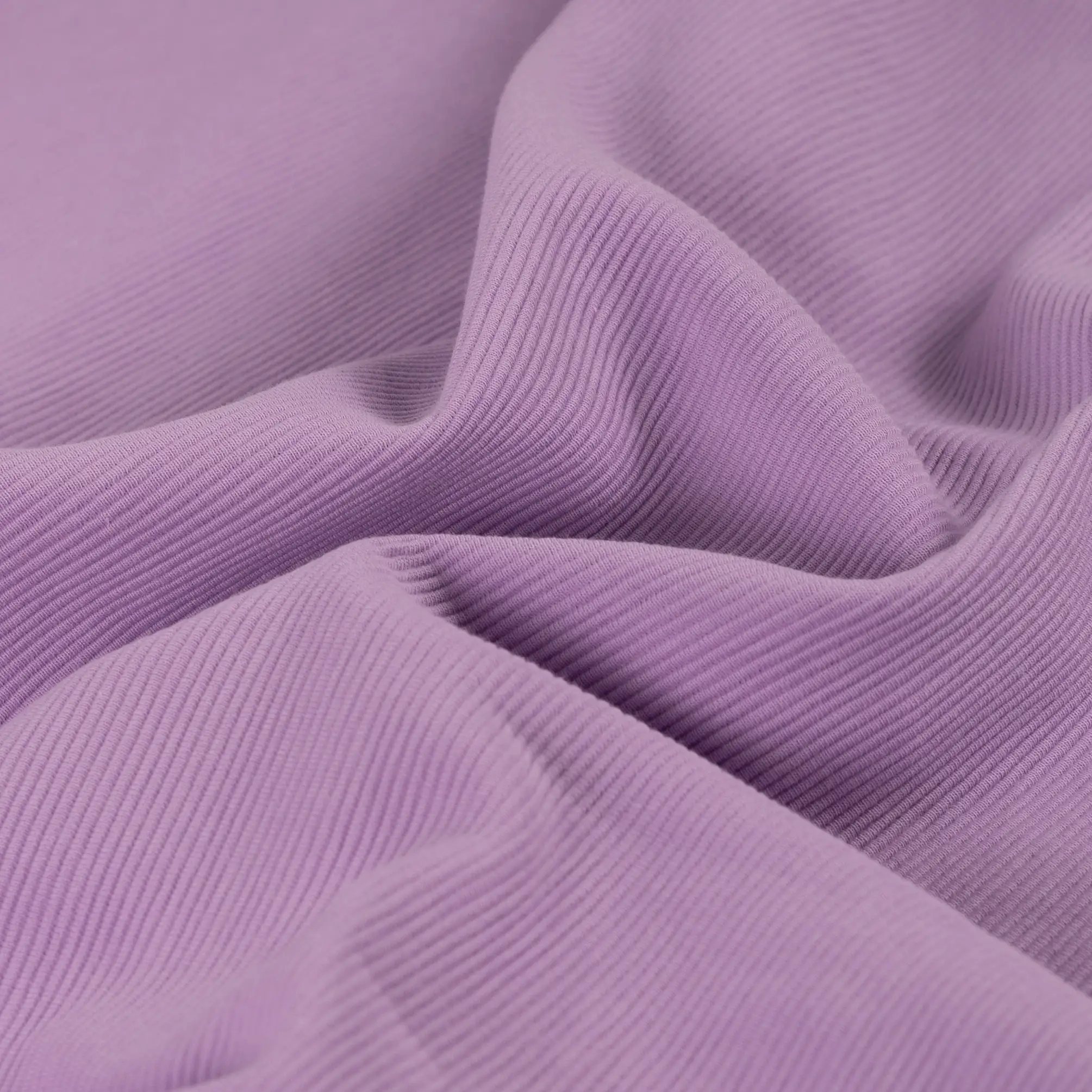 Lillakas soonikkoes kangas lähivaates voltides