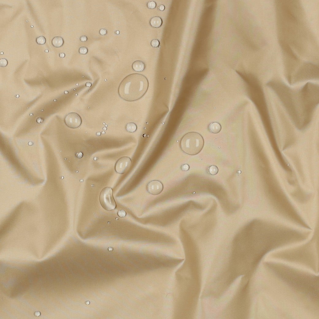 Veepiisad beežil veekindlal kangal