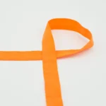 Oranž teadlikkuse lint valgel taustal