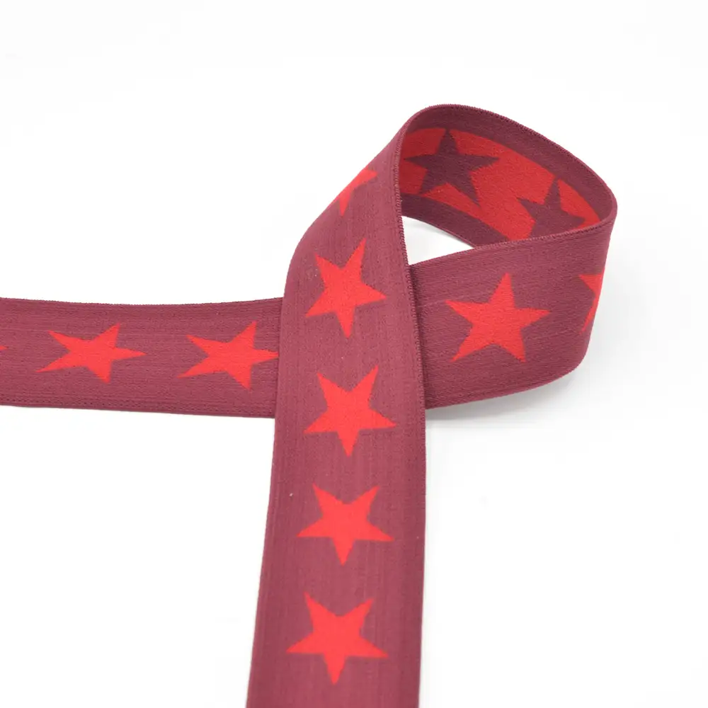 Punane elastne lint tähtedega